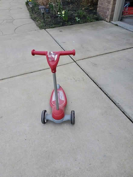 Photo of free Red Flyer Scooter (East Amherst) #4