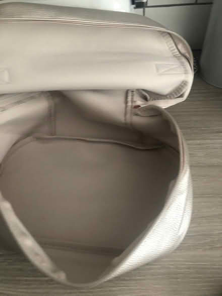 Photo of free Vanity case (UB5) #2