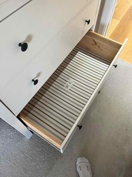 Photo of free chest of draws (Putney SW15) #3
