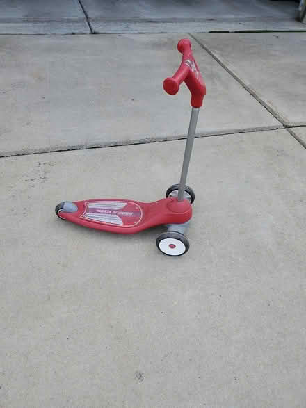 Photo of free Red Flyer Scooter (East Amherst) #3