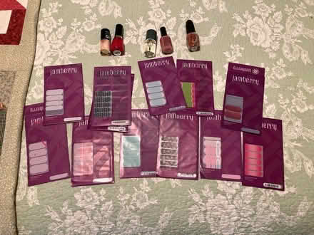 Photo of free Nail polish and Jamberry acrylics (Clover Hill) #1