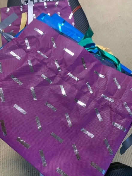 Photo of free Amazon gift bags (Rex Manor) #1