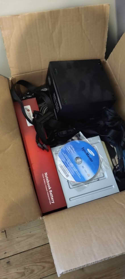 Photo of free Box of computer and electronic bits (Monkwick CO2) #1