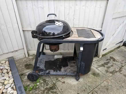Photo of free BBQ (SM4, lower Morden) #1