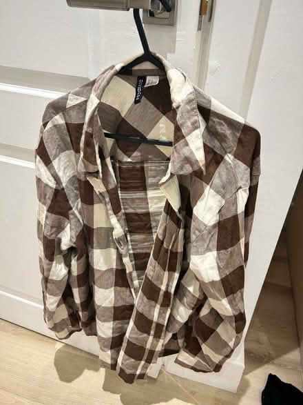 Photo of free Various clothes used (IG11) #2