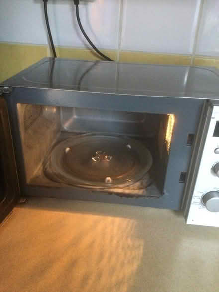 Photo of free Microwave 800W (Wincobank, S5) #2