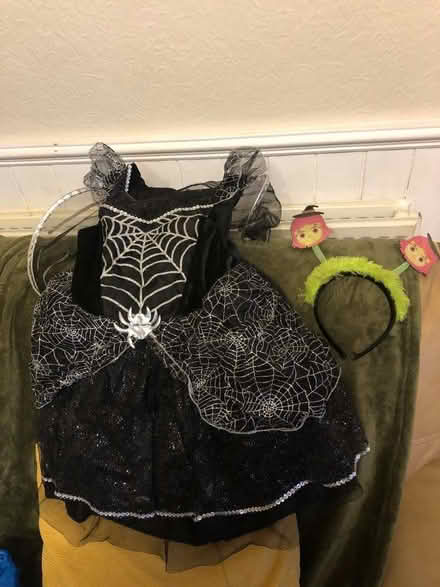 Photo of free Age 5-6 witches fancy dress up (Stenalees PL26) #1