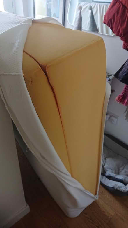 Photo of free Double size foam mattress 190x135x30cm, clean condition (Upper Wolvercote OX2) #3
