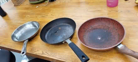 Photo of free 3 Frying Pans 28cm (Fareham PO16) #1