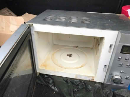 Photo of free microwave oven and grill (Adderwell BA11) #2