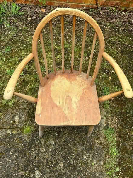 Photo of free Wood chair (Shepperton tw) #1