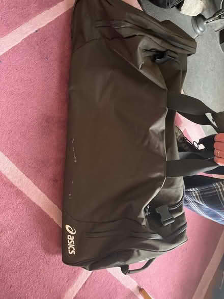 Photo of free ASICS sports bag (BT6) #1