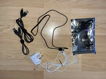 Photo of free USB-A Cables x7 (Leyton E10) #1