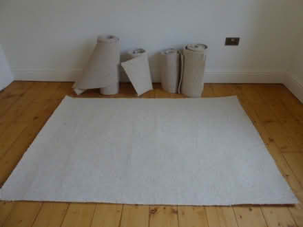 Photo of free Assorted pieces of textured carpet (Walton Manor OX2) #1