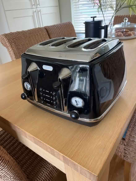 Photo of free four sliced toaster (Woodlaithes village S66) #1