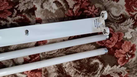 Photo of free 5 ft fluorescent strip light double unit (Chippenham SN15) #1