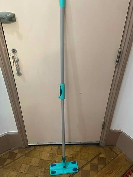 Photo of free Leifheit mop duster and floor wipes (SW11) #2