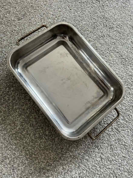Photo of free Small roasting tray with handles (Woolston) #1