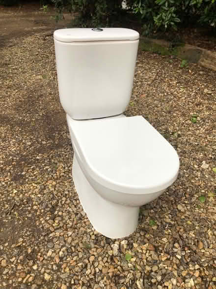 Photo of free Perfect small toilet (Worcester Park KT4) #1