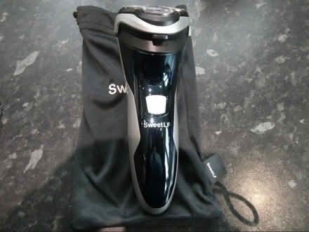Photo of free Cordless Electric Razor (Grange CH48) #4