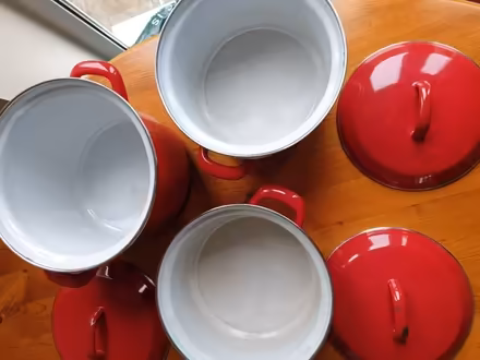 Photo of free Red enamel casserole pots (Trowbridge BA14) #4