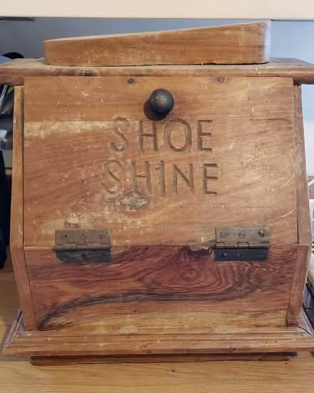 Photo of free Shoe Shine Box (Linslade LU7) #1
