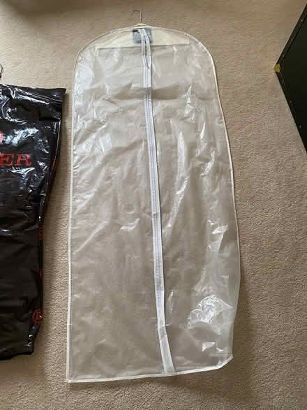 Photo of free Two garment bags (oakville. third line/dundas) #3