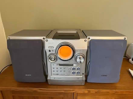 Photo of free Sony compact hifi system see description (Crosspool S10) #1