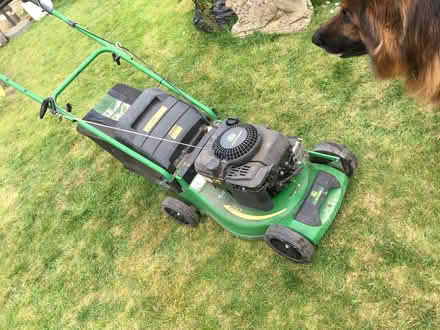 Photo of free John Deere Lawnmower (Biddenham) #1