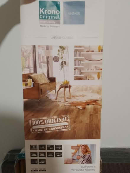 Photo of free 5 planks laminate flooring (unused) (Tooting SW17) #2