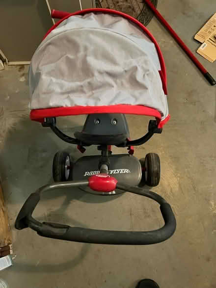 Photo of free bike radio flyer (oxford AL) #4