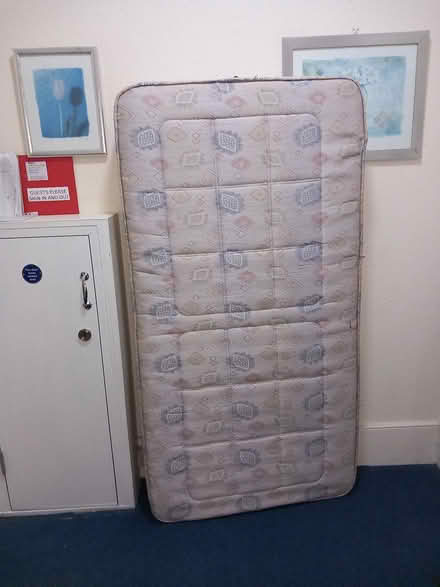 Photo of free 2 x single matresses VGC (Bexhill-on-Sea) #1