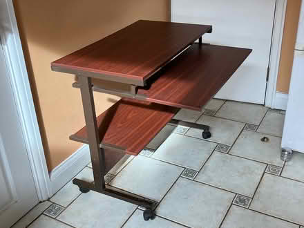 Photo of free Desk on wheels with extendableshelf (New Malden, KT3) #2