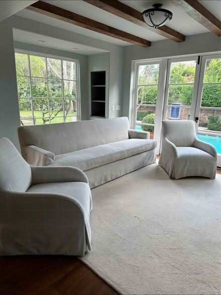 Photo of free Rug with pad (Palo Alto) #1