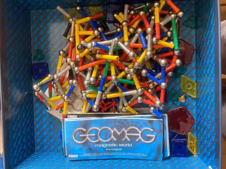 Photo of free Geomag magnetic construction toy (Nether Edge S7) #1