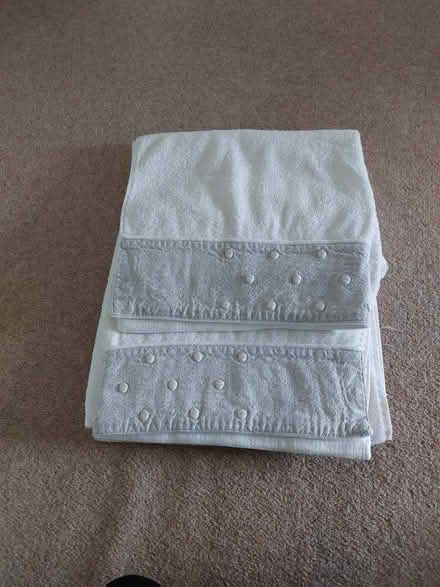 Photo of free Nearly New Bath Towels x 2 (Rowlands Castle PO9) #1