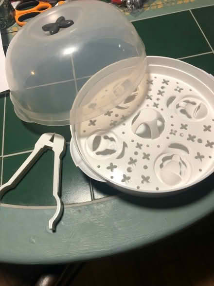 Photo of free NUK microwave baby bottle steriliser (Chorlton M21) #2