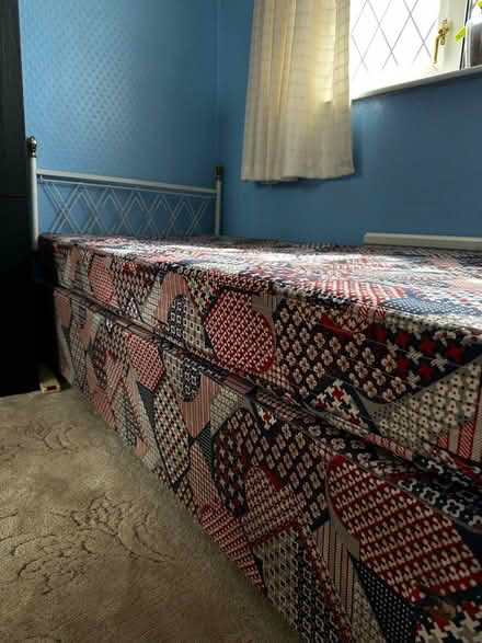 Photo of free Single bed (ME2) #4