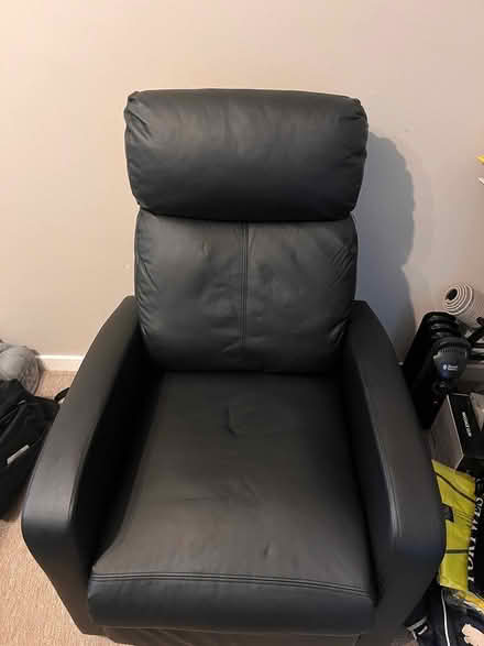 Photo of free Single recliner armchair (Sandhurst) #1