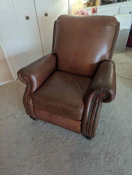 Photo of free barcalounger leather recliner (South Lake district, Pasadena) #4