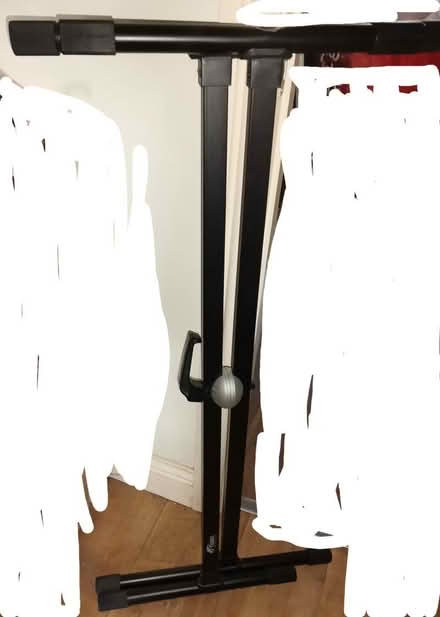 Photo of free Black metal cross over legs keyboard stand (Low Beechburn DL15) #1