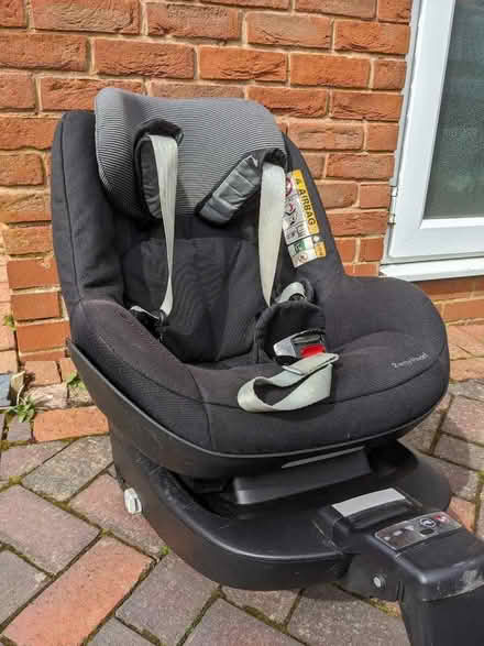 Photo of free Isofix baby car seat (Rowney Green B48) #4