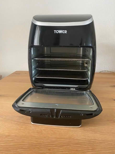 Photo of free Air fryer (Telscombe Cliffs, Peacehaven) #3