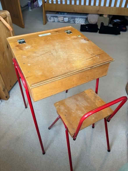 Photo of free Desk (AB51) #1