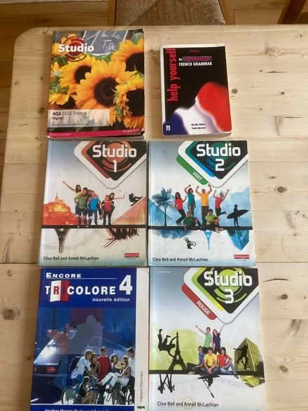 Photo of free French leaner books GCSE+ (Nether Edge S7) #1