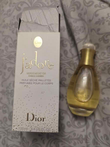 Photo of free J'adore perfume oil (Sutton) #1