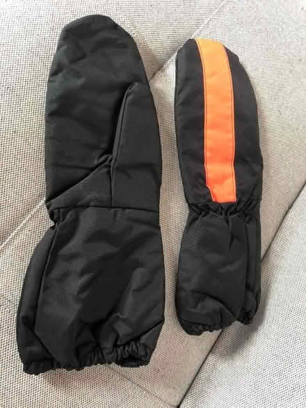 Photo of free Gloves (GU14) #1