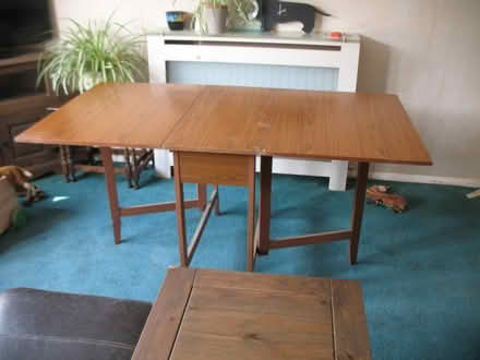 Photo of free Drop leaf table (Laindon SS15) #1