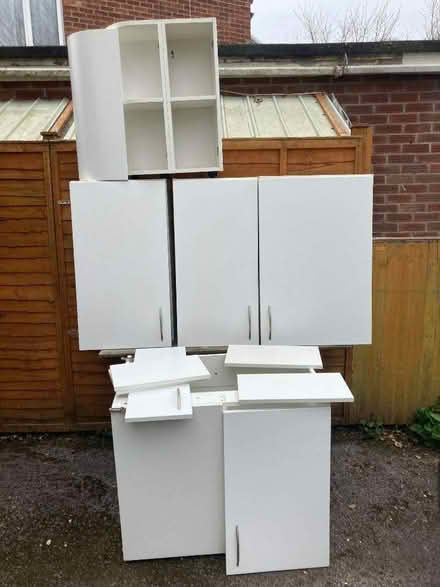 Photo of free Kitchen units (Steventon OX13) #1