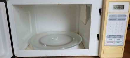Photo of free 800w Microwave (Broomhill/Crookesmoor S10) #3